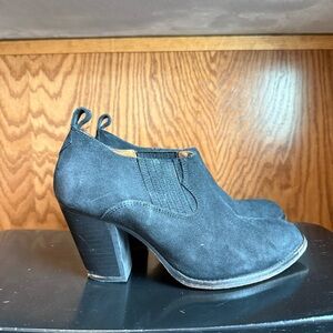 Frye Ilana Black Suede Shootie